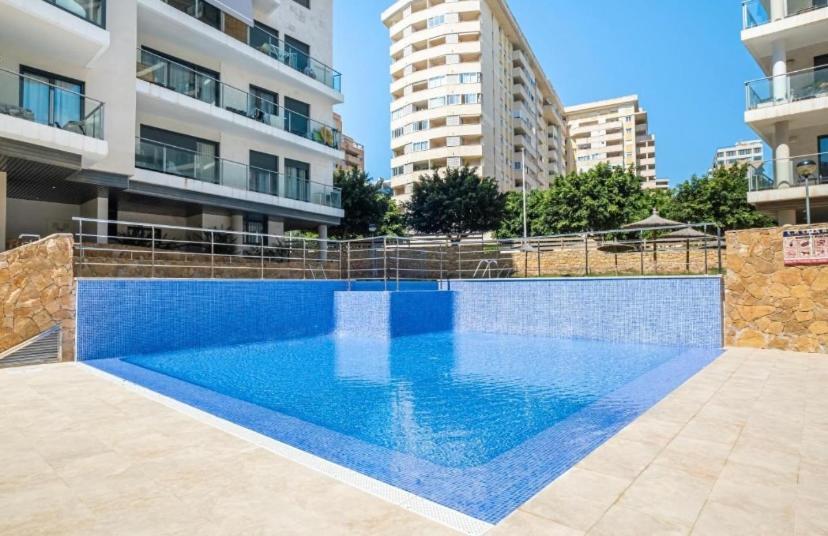 Oasis Cala Alta New 120qm Free Parking, Pool, 2 Bath, 3bdr, Wi-fi, Air-condit Apartament *