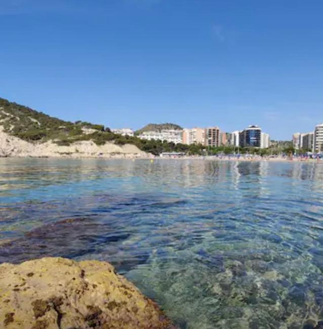 Apartament Oasis Cala Alta New 120qm Free Parking, Pool, 2 Bath, 3bdr, Wi-fi, Air-condit Benidorm
