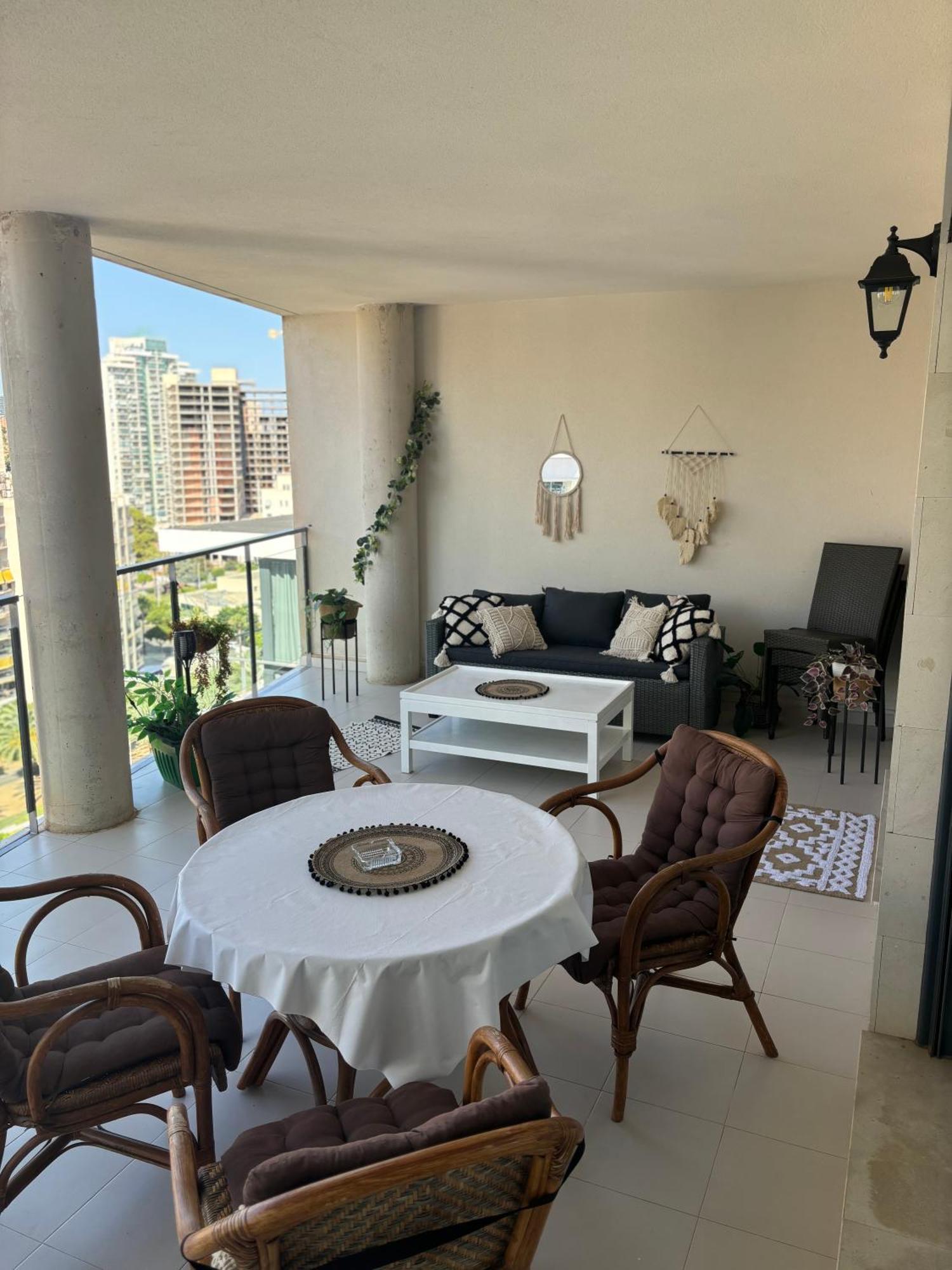 Oasis Cala Alta New 120qm Free Parking, Pool, 2 Bath, 3bdr, Wi-fi, Air-condit Apartament *