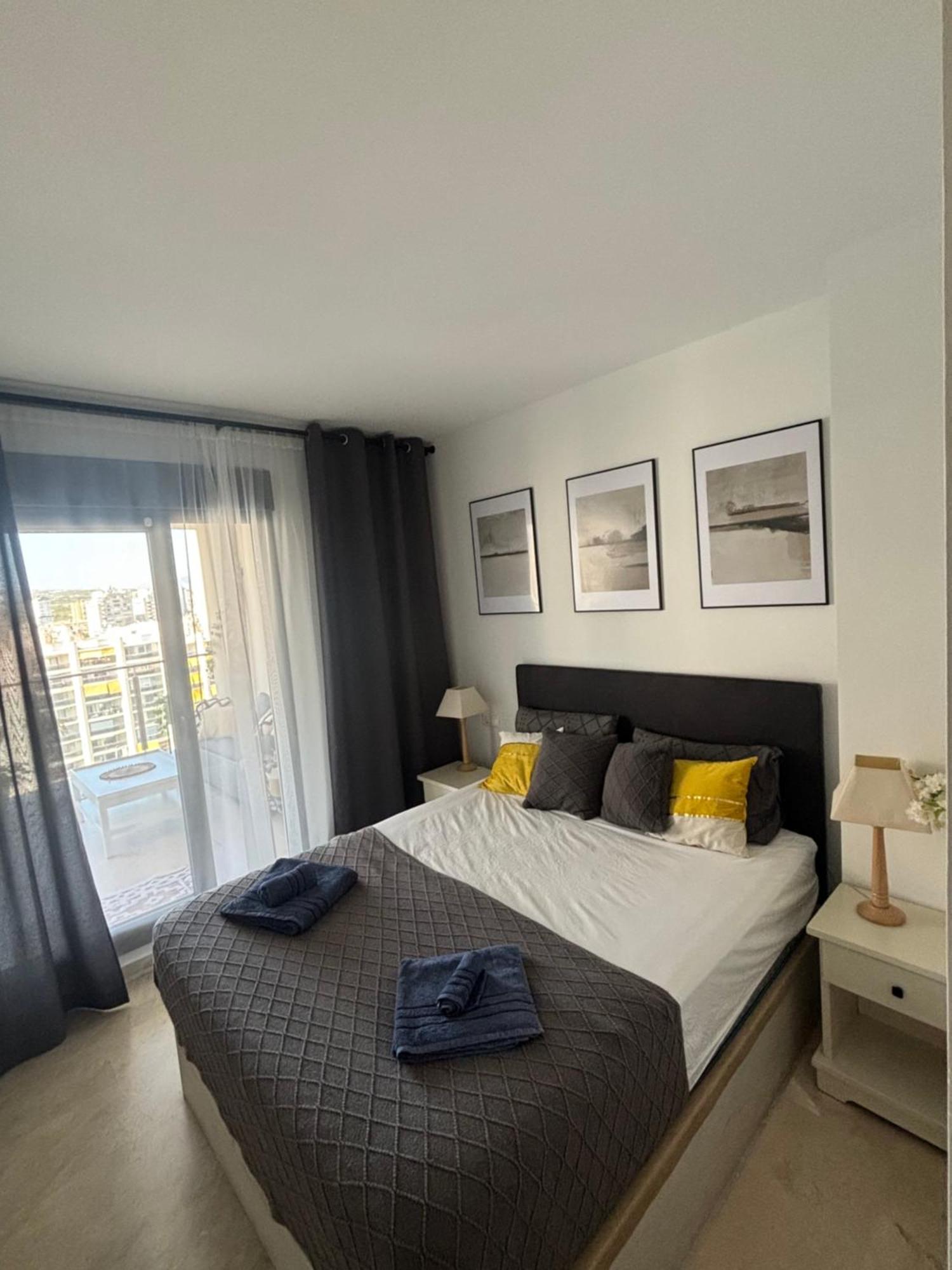 Oasis Cala Alta New 120qm Free Parking, Pool, 2 Bath, 3bdr, Wi-fi, Air-condit Apartament Benidorm